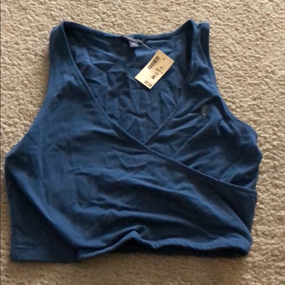 Aero crop top - Picture 1 of 1